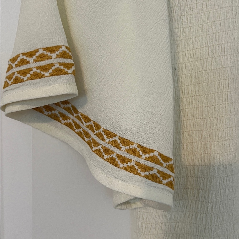 In loom dress. - Picture 5 of 11